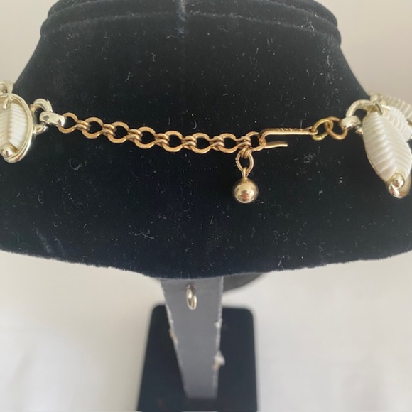 Vintage MARBOUX Signed Cream Leaf Design Silver Tone Choker Necklace - Picture 3 of 6